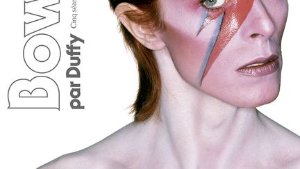 La sortie de cet ouvrage est accompagnée d'une exposition vente de photos de Brian Duffy à la Galerie Glénat, 22 rue de Picardie Paris 3e ( Tel 01 42 71 46 86) jusqu'au 7 avril 2015.
 (Editions Glénat)