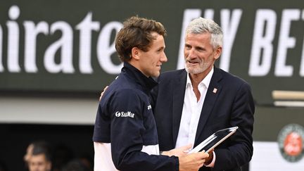 Parmi ces personnes figure le président de la Fédération française de tennis (FFT), Gilles Moretton (à droite), soupçonné de parjure concernant des éléments financiers. (Photo d'illustration). (VICTOR JOLY / VICTOR JOLY)