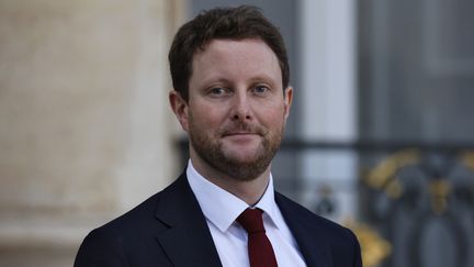 Clément Beaune, ministre délégué aux Transports, après un Conseil des ministres au palais de l'Elysée, le 15 novembre 2023 à Paris. (LUDOVIC MARIN / AFP)