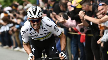 Julian Alaphilippe en plein effort sur la première étape du Tour de France, le 26 juin 2021. (PHILIPPE LOPEZ / AFP)