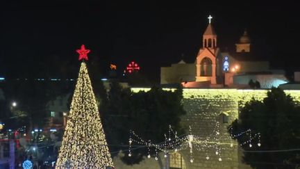 Noël : les chrétiens attendent la messe de minuit à Bethléem