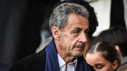 L'ancien président de la République Nicolas Sarkozy, le 13 mai 2023, au Parc des Princes, à Paris. (MATTHIEU MIRVILLE / AFP)