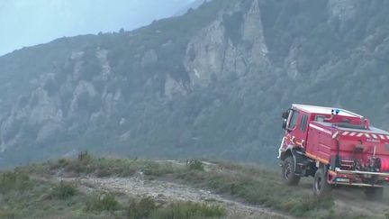 Tempête Ciara : les vents attisent un incendie en Corse (FRANCE 3)