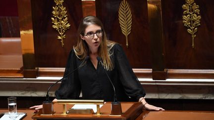 La députée française et présidente du groupe parlementaire du parti au pouvoir Renaissance, Aurore Berge à l'Assemblée nationale, à Paris, le 11 juillet 2022. (ALAIN JOCARD / AFP)