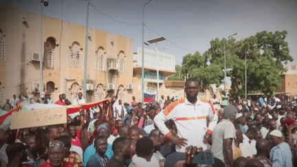 Coup d’Etat au Niger : l’inquiétude des ressortissants français (France 3)