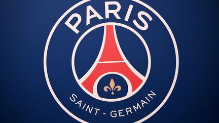 Le logo du PSG (FRANCK FIFE / AFP)