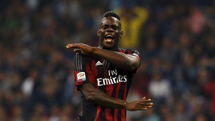 L'attaquant italien Mario Balotelli lors d'un match avec le Milan AC, le 13 septembre 2015 à Milan (Italie). (STEFANO RELLANDINI / REUTERS)