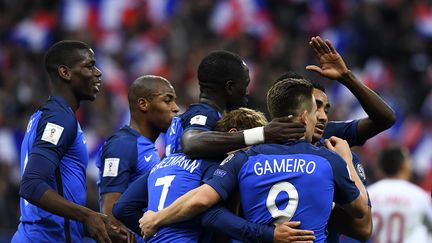 La joie des Bleus après leur succès face à la Bulgarie (4-1) (FRANCK FIFE / AFP)