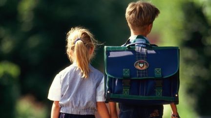 Les traces de 35 pesticides ont &eacute;t&eacute; retrouv&eacute;es dans les cheveux d'enfants habitant ou allant &agrave; l'&eacute;cole dans des zones agricoles. (CAROL KOHEN / GETTY IMAGES)