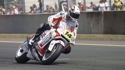 Randy de Puniet (Honda - LCR) dans son jardin au Mans