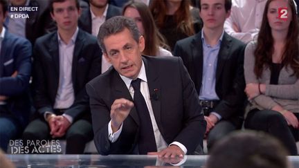 &nbsp; (Nicolas Sarkozy face aux Français dans "Des paroles et des actes" en février 2016 sur France 2 © Capture écran France 2)