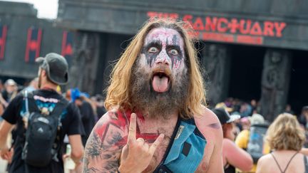 Un zombie affreusement convaincant, samedi 17 juin 2023 au Hellfest. (MATHIEU PATTIER / OUEST FRANCE / MAXPPP)