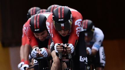 L'équipe Lotto-Soudal lors de la 2e étape du 106 Tour de France, le 7 juillet 2019. (MARCO BERTORELLO / AFP)