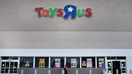 Un magasin Toys'R Us à New York (Etats-Unis), le 8 juin 2018. (SPENCER PLATT / GETTY IMAGES NORTH AMERICA / AFP)