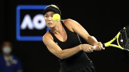 Danielle Collins lors de la demi-finale de l'Open d'Australie, jeudi 27 janvier, face à&nbsp;Iga Swiatek. (AARON FRANCIS / AFP)