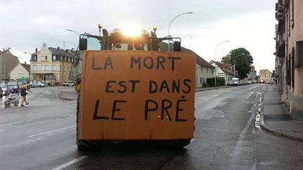 &nbsp; (Manifestation des agriculteurs à la cité administrative de Colmar © Guillaume Chhum/Radio France)