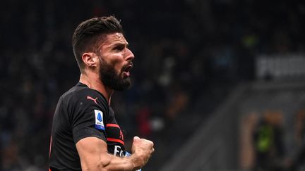 L'attaquant français de l'AC Milan Olivier Giroud après son but contre le Hellas Vérone (3-2), samedi 16 octobre, en Serie A. (MARCO BERTORELLO / AFP)