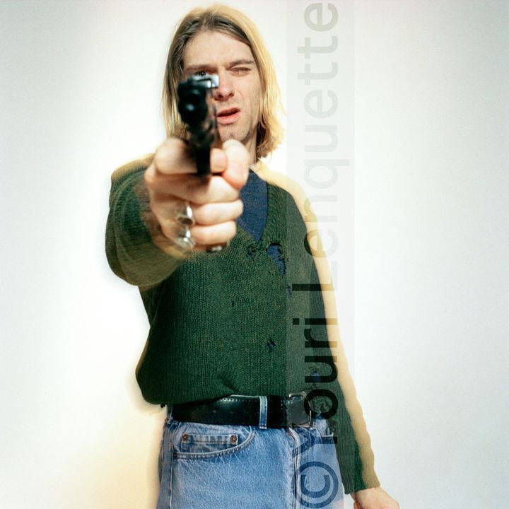 KURT COBAIN - The Last Shooting, Kurt Cobain with gun 1, février 1994
 (Youri Lenquette )