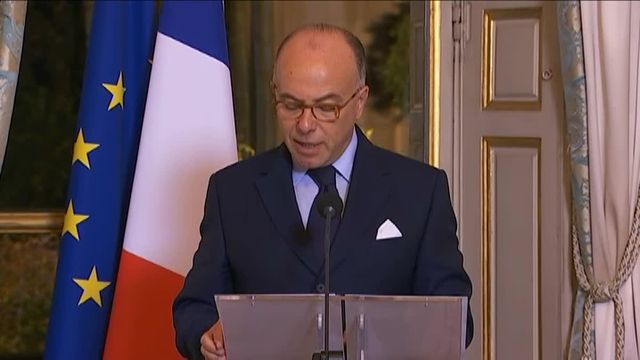 Cazeneuve : armes et protection pour la police