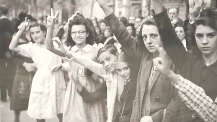 À travers ce parcours de photographies à Toulouse, nous emboîtons le pas de Jean Dieuzaide dans les territoires meurtris de la France d'après-guerre. (FRANCE 3)