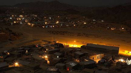 Dernière nuit de repos pour les caravaniers et les dromadaires dans la ville de Berahile située à l'est du pays dans l’Afar, une des neuf régions de l'Ethiopie.
 
La ville est devenue le carrefour de tous les commerces, notamment celui du sel. (Reuters/Siegfried Modola)