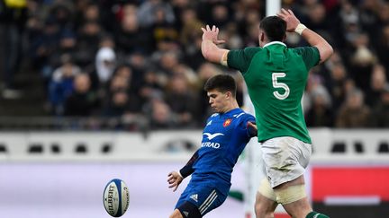 Matthieu Jalibert lors du match du Tournoi des six nations face à l'Irlande, le 3 février 2018. (CHRISTOPHE SIMON / AFP)