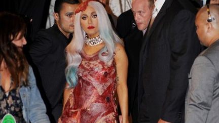 Lady Gaga dans sa robe de viande (septembre 2010)
 (Mark Ralston / AFP)