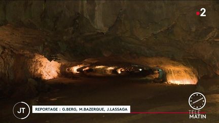 Dans la grotte de Lombrives. (France 2)