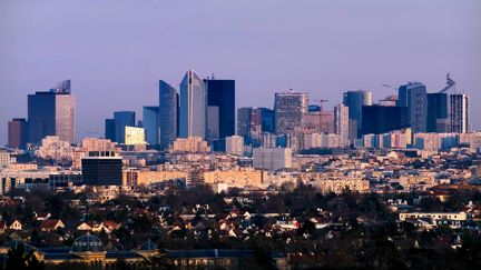 Le quartier de La Défense près de Paris. Les visites immobilières peuvent reprendre, mais sous certaines conditions, et selon des protocoles sanitaires rigoureux. Photo d'illustration.
 (VINCENT ISORE / MAXPPP)