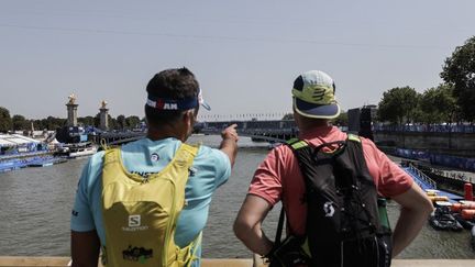 Le pont Alexandre III, le mardi 30 juillet 2024, à la veille du début des épreuves du triathlon olympique. (THIBAUD MORITZ / AFP)