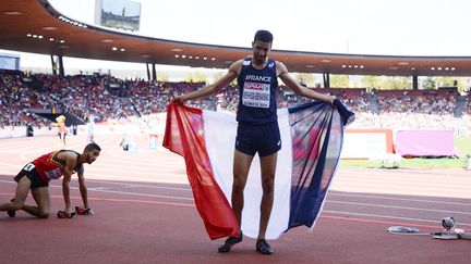 Mahiedine Mekhissi-Benabbad apr&egrave;s sa victoire au 1500 de Zurich le 17 ao&ucirc;t 2014 (OLIVIER MORIN / AFP)