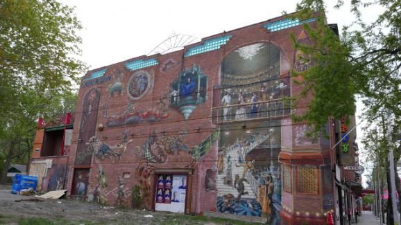 Un "mural" près de la rue Sainte-Catherine à Montréal (Photo Emmanuel Langlois)