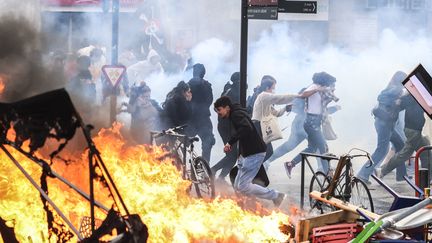 La neuvième journée d'action nationale contre la réforme des retraites a été émaillée de violences. ici à Toulouse, en Haute-Garonne, le 23 mars 2023. (CHARLY TRIBALLEAU / AFP)