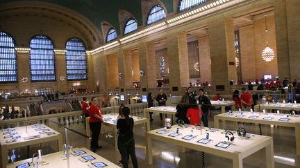 Le nouvel Apple Store ouvrira le 9 d&eacute;cembre dans Grand Central Station, la gare historique de New York. (SPENCER PLATT / GETTY IMAGES)