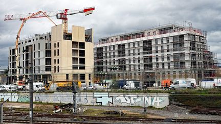 Un chantier de construction d'immeubles à Nancy le 23 mars 2023. (CEDRIC JACQUOT / MAXPPP)