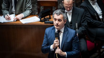 Le ministre de l'Intérieur Gérald Darmanin, à l'Assemblée nationale, à Paris, le 6 décembre 2023. (XOSE BOUZAS / HANS LUCAS / AFP)