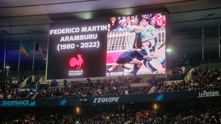 Un hommage au rugbyman Federico Martin Aramburu est affiché avant le match entre la France et l'Angleterre, le 19 mars 2022 au Stade de France, à Saint-Denis (Seine-Saint-Denis).
 (MAXPPP)