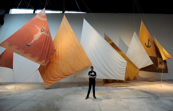 "Voiles peintes" de Jannis Kounellis au MACRO, Musée d'art contemporain de Rome (2010).
 (ALBERTO PIZZOLI / AFP)