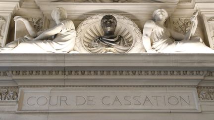 Fronton de la Cour de Cassation à Paris. (THOMAS SAMSON / AFP)