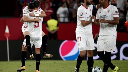 Les joueurs du FC Séville qualifiés pour la phase de groupes de la Ligue des Champions. (BURAK AKBULUT / ANADOLU AGENCY)