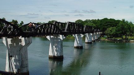 Le célèbre pont sur la rivière Kwaï, symbole de la ligne de la mort. (Wikimedia commons)