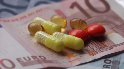 La consommation de m&eacute;dicaments g&eacute;n&eacute;riques permettrait de faire &eacute;conomiser 200 millions d'euros &agrave; la S&eacute;curit&eacute; sociale. (EBERHARD GRAMES / BILDERBERG / AFP)