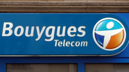 Bouygues Telecom va r&eacute;cup&eacute;rer les 300 000 abonn&eacute;s de t&eacute;l&eacute;phonie fixe et les 40 000 abonn&eacute;s mobile de Darty. (CHARLES PLATIAU / REUTERS)