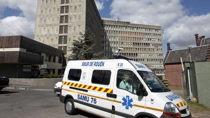 L'hopital de Lisieux (Calvados), en mai 2011.&nbsp; (KENZO TRIBOUILLARD / AFP)