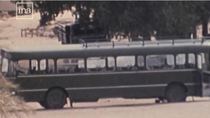 En 1976, à Djibouti, 30 enfants français ont été retenus pendant plus de 32 heures par des terroristes avant d'être libérés par le GIGN. Le film "L'Intervention" relate cet événement. (FRANCE 2)