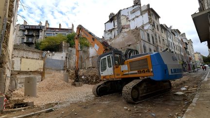 Le lieu de l'éboulement des immeubles, rue d'Aubagne, à Marseille. (GEORGES ROBERT / MAXPPP)