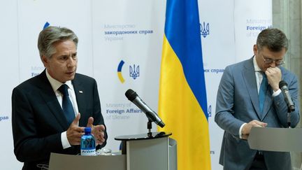 Le chef de la diplomatie américaine, Antony Blinken, lors d'une visite surprise à Kiev (Ukraine), le 6 septembre 2023. (BRENDAN SMIALOWSKI / POOL / AFP)