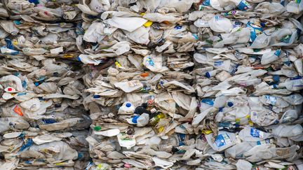 Un conteneur rempli de déchets plastiques australiens arrivé en Malaisie,cle 28 mai 2019. (photo d'illustration) (MOHD RASFAN / AFP)