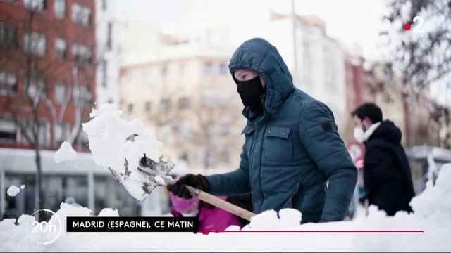 Espagne Une Vague De Froid Glacial S Empare De Madrid