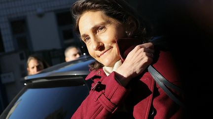 La ministre de l'Education nationale, Amélie Oudéa-Castéra, arrive à l'école publique Littré, à Paris, le 16 janvier 2024. (THOMAS SAMSON / AFP)